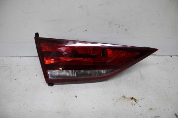 FEU ARRIERE GAUCHE AUDI A3 BERLINE - Vue 1